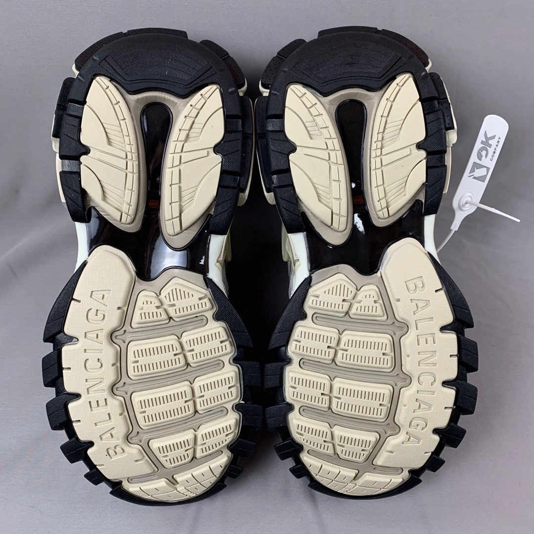 OOBB -568614W2GN38071 TRACK.2 item:B-X194E2045J